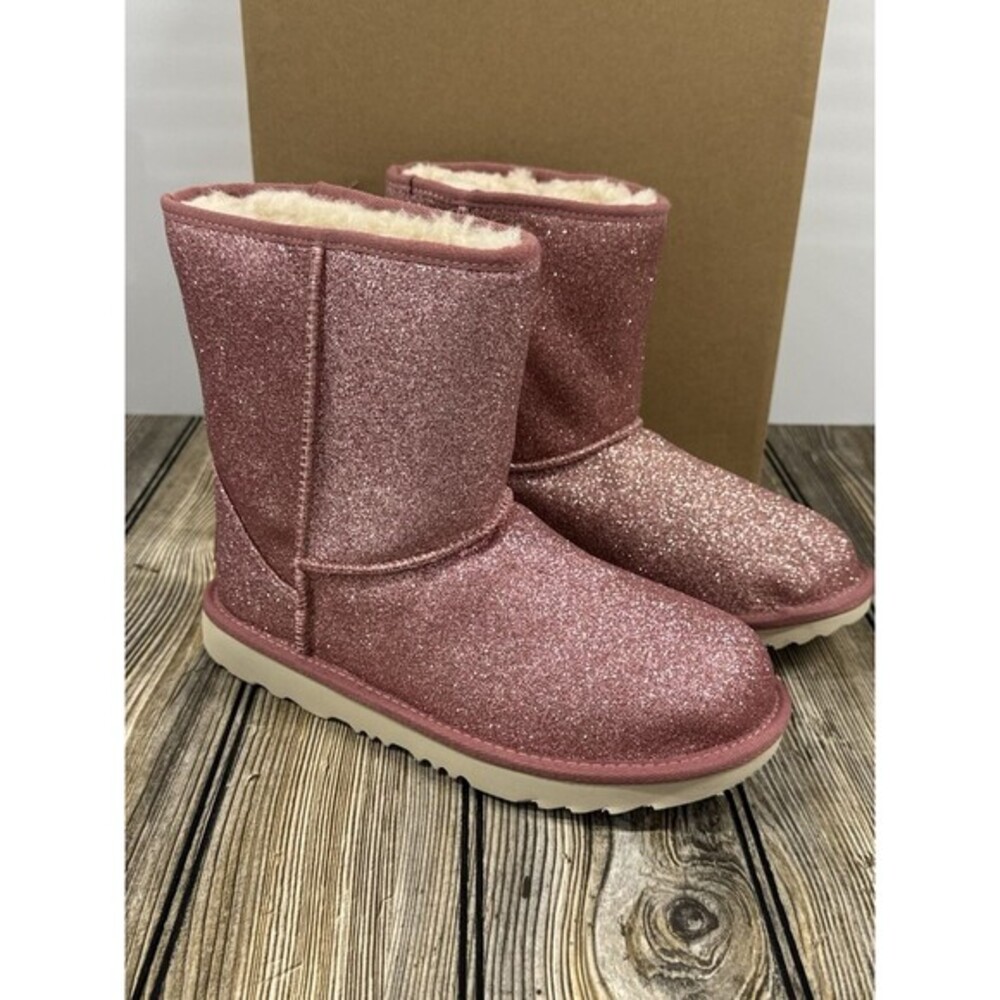 New Ugg Pink Classic Sparkle Boots Children's Size 6